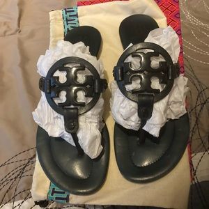 EUC, wore a few times, Navy blue,comes w/box & Bag